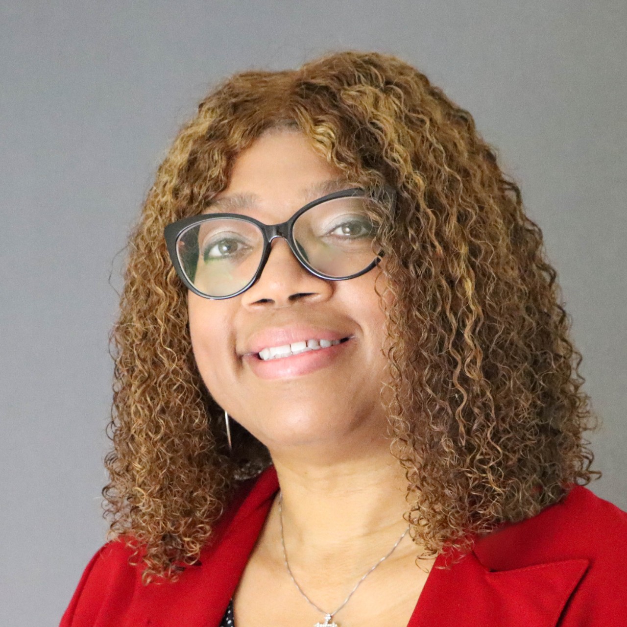 Headshot of Tondra Holt