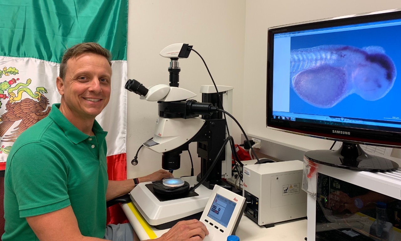 Prof. Gross in his lab
