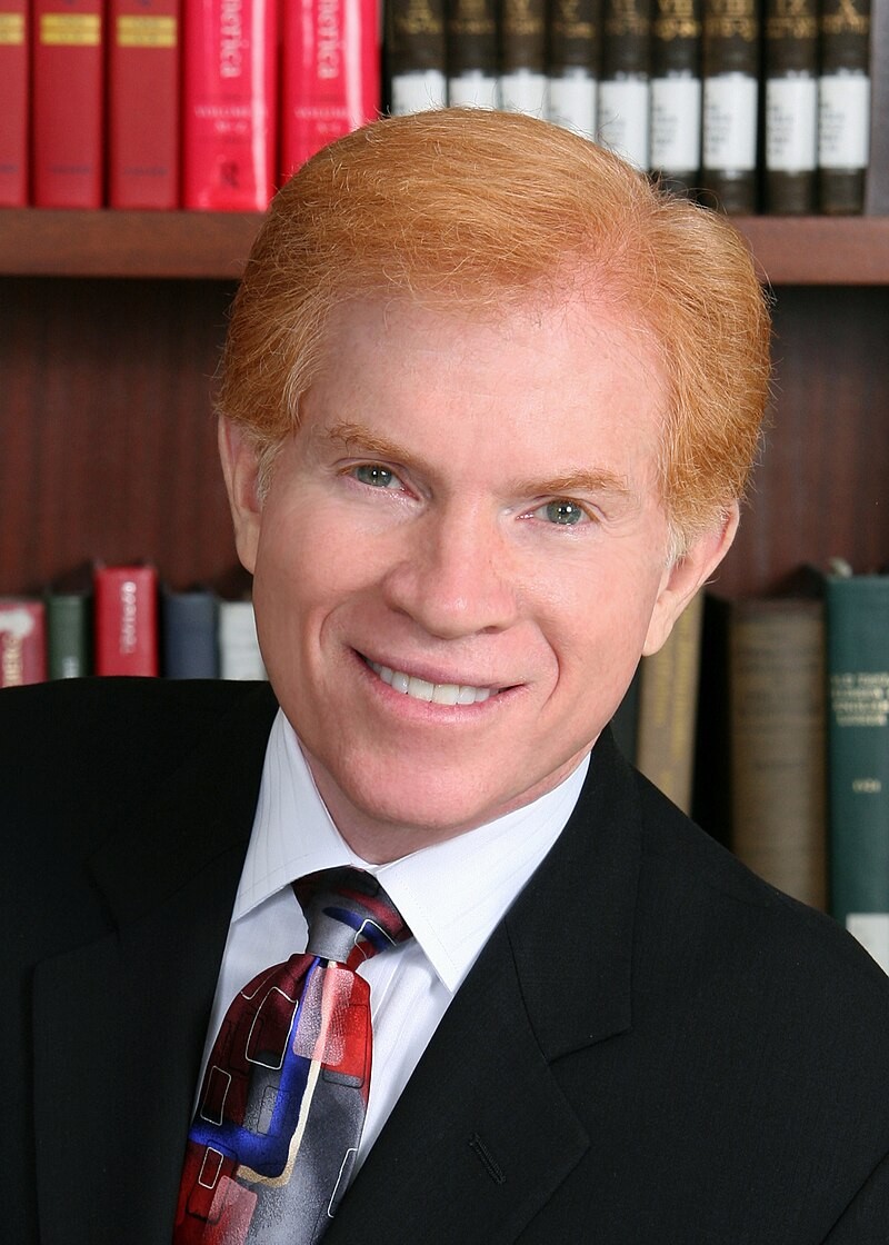 Headshot of Gary Zola